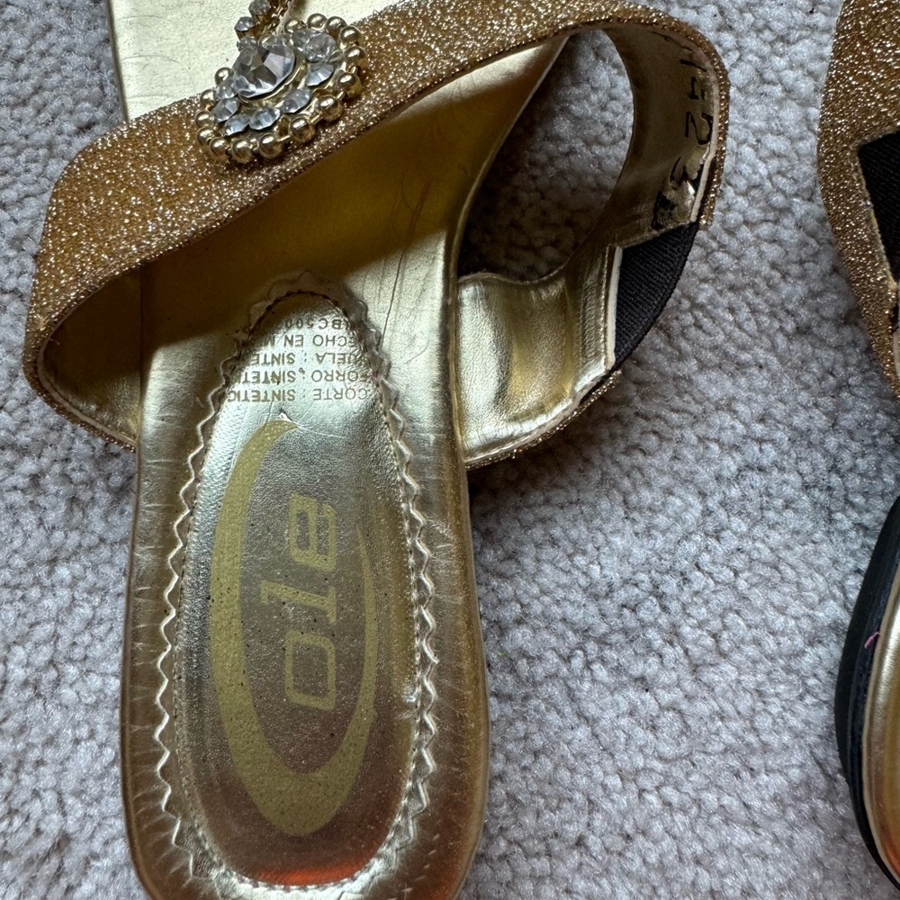 Ole Sandals - Picture 3 of 4